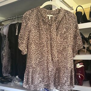 Joie Leopard Print V-Neck Short Sleeve Blouse in Brown and Cream